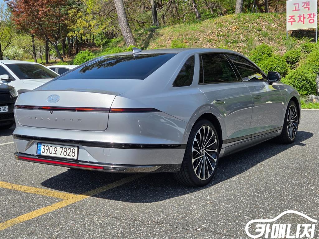 Hyundai Grandeur Grandeur Hybrid Calligraphy thumbnail 6