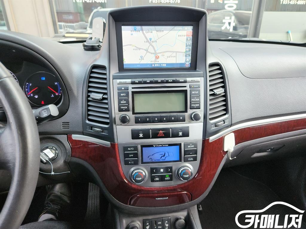 Hyundai Santa Fe Santa Fe Deo Style Diesel 2WD 2.0 MLX thumbnail 12