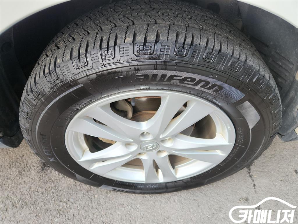 Hyundai Santa Fe Santa Fe Deo Style Diesel 2WD 2.0 MLX thumbnail 18