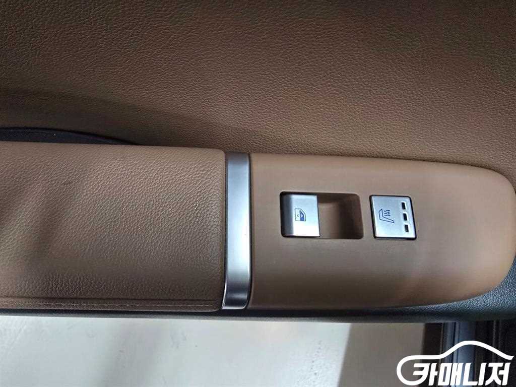 Hyundai Grandeur Gasoline 2.5 2WD thumbnail 15