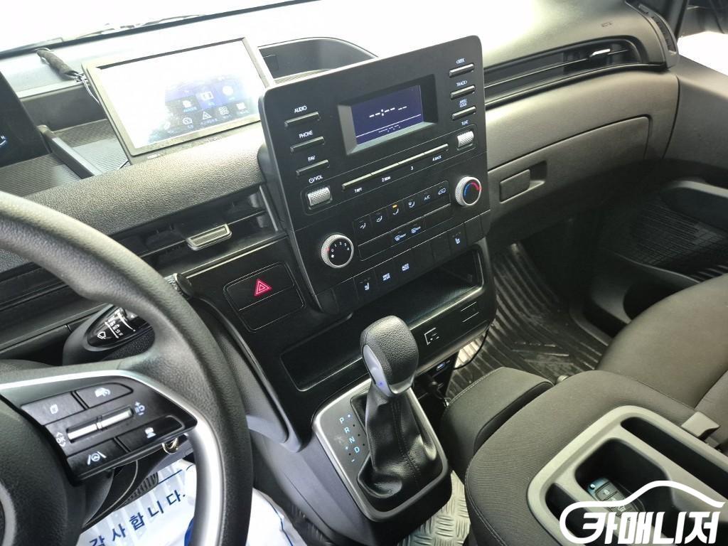 Hyundai Staria 2WD Diesel Cargo Smart thumbnail 10