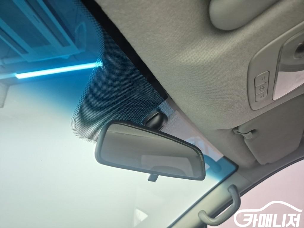 Hyundai Starex Grand Starex 12-Seater Wagon thumbnail 14