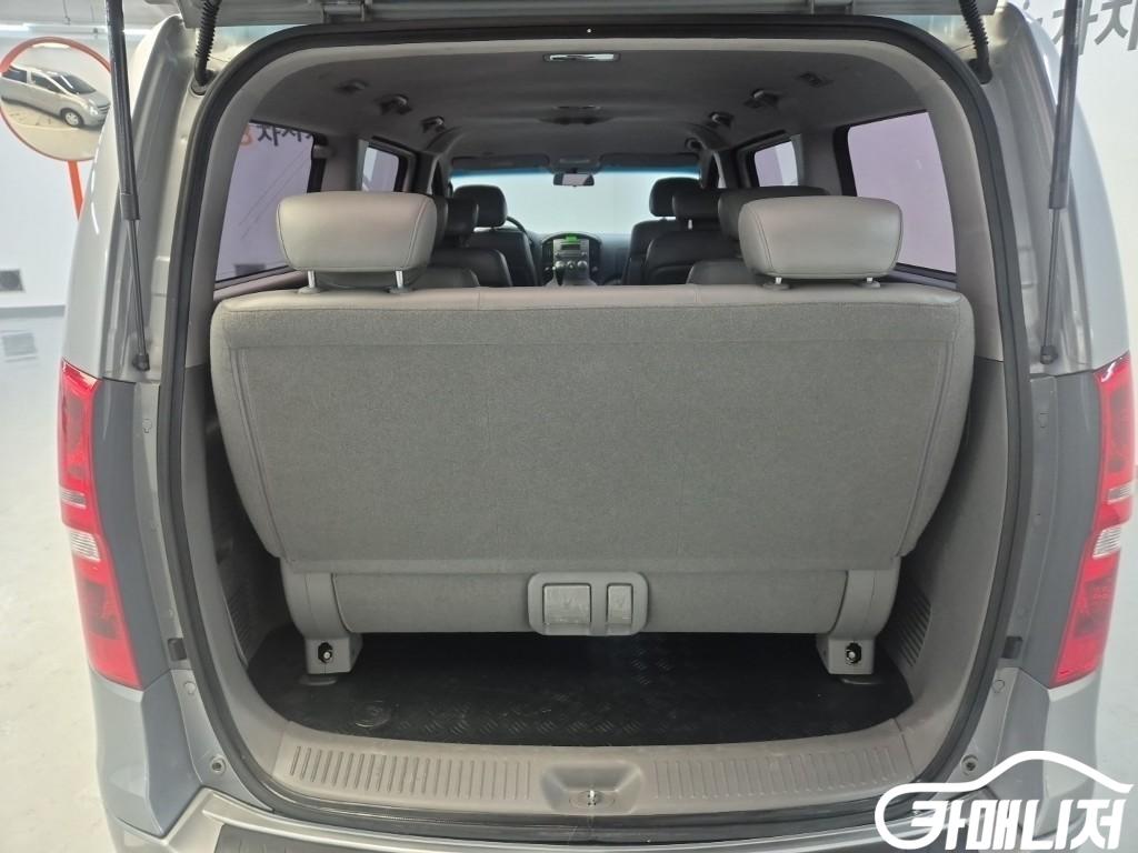 Hyundai Starex Grand Starex 12-Seater Wagon thumbnail 16