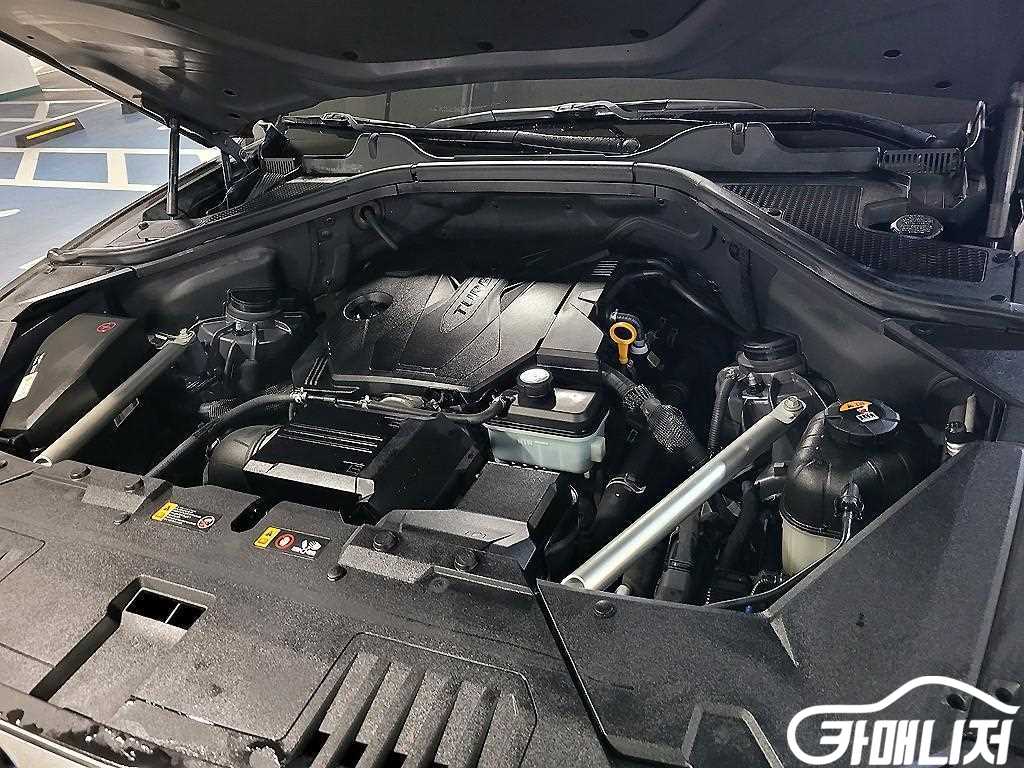 Genesis GV80 Gasoline 2.5T AWD thumbnail 19