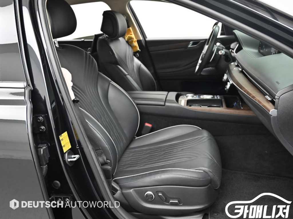 Genesis G80 2.5 Gasoline Turbo AWD thumbnail 10