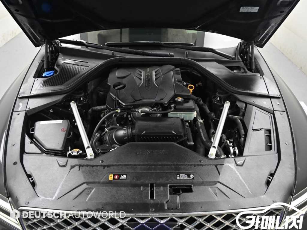 Genesis G80 2.5 Gasoline Turbo AWD thumbnail 6