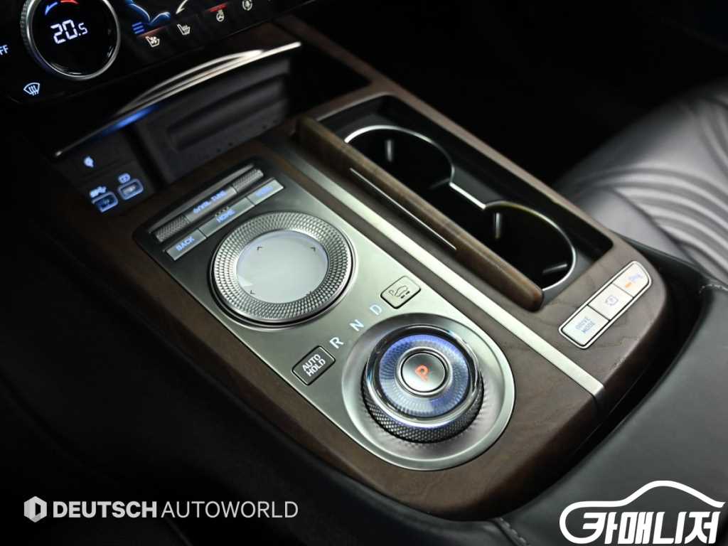 Genesis G80 2.5 Gasoline Turbo AWD thumbnail 9