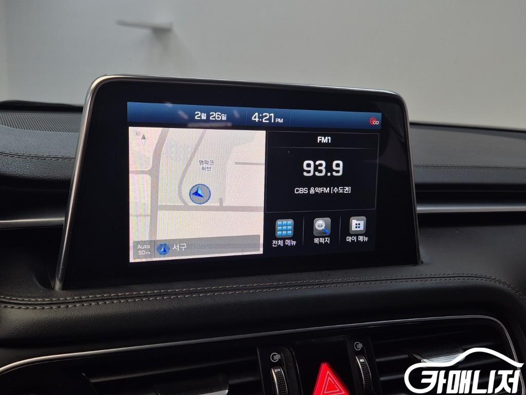 Genesis G70 2.0T AWD thumbnail 13