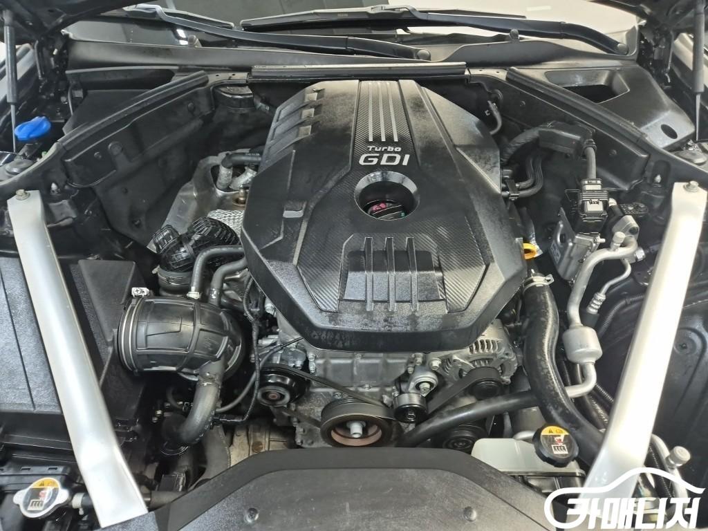 Genesis G70 2.0T AWD thumbnail 5