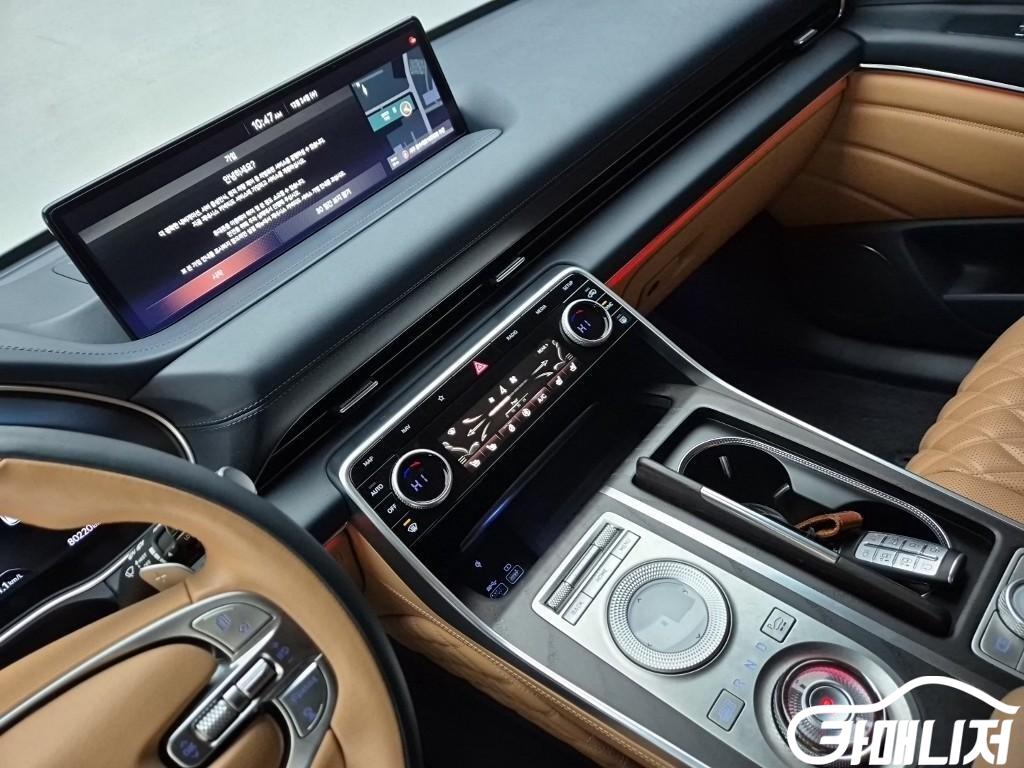 Genesis GV80 Gasoline 3.5T AWD thumbnail 14