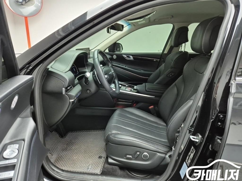 Genesis GV80 Gasoline 3.5T AWD thumbnail 9