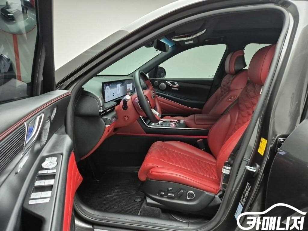 Genesis GV80 GV80 Coupe Gasoline 2.5T AWD thumbnail 11