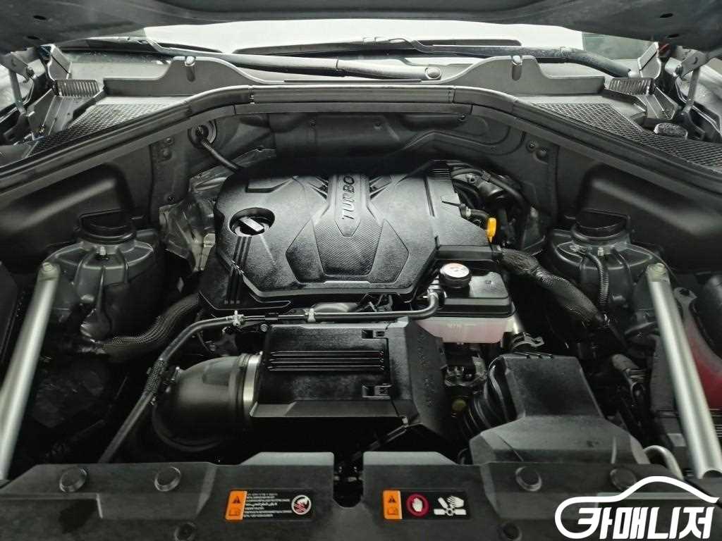 Genesis GV80 GV80 Coupe Gasoline 2.5T AWD thumbnail 5