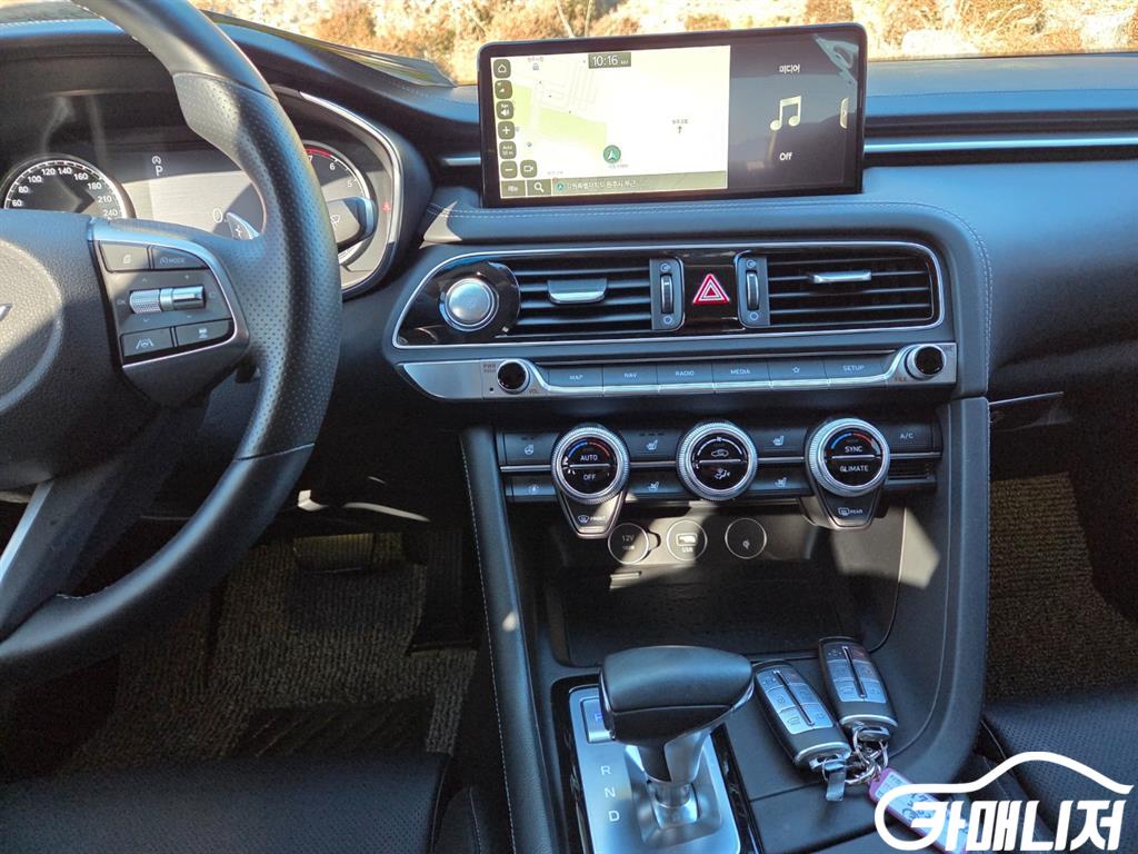 Genesis G70 The New G70 Gasoline 2.0T 2WD thumbnail 12