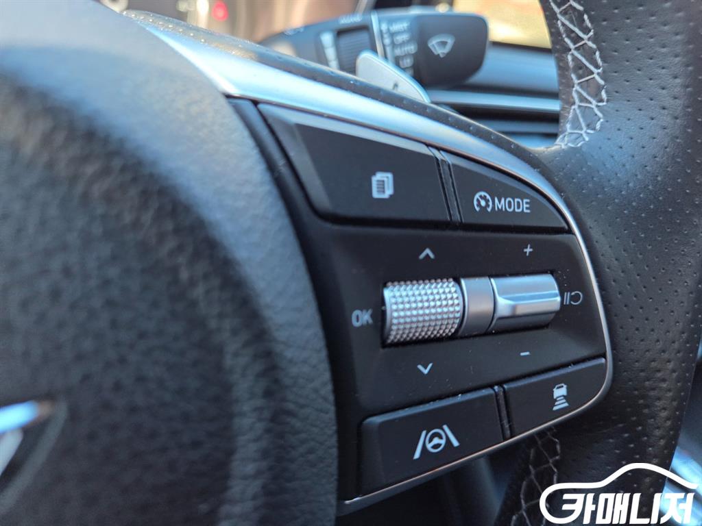 Genesis G70 The New G70 Gasoline 2.0T 2WD thumbnail 16