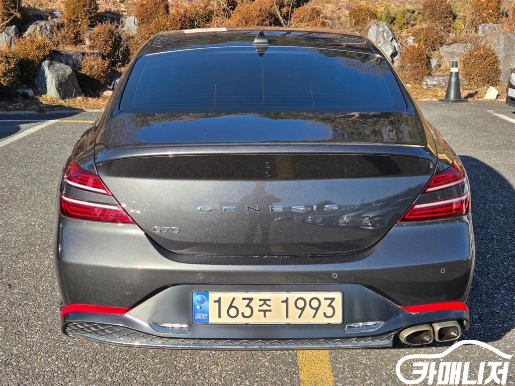 Genesis G70 The New G70 Gasoline 2.0T 2WD thumbnail 3
