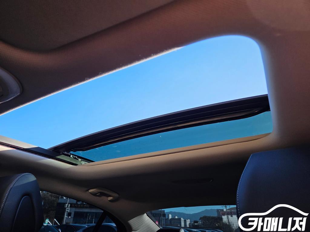 Genesis G70 The New G70 Gasoline 2.0T 2WD thumbnail 8