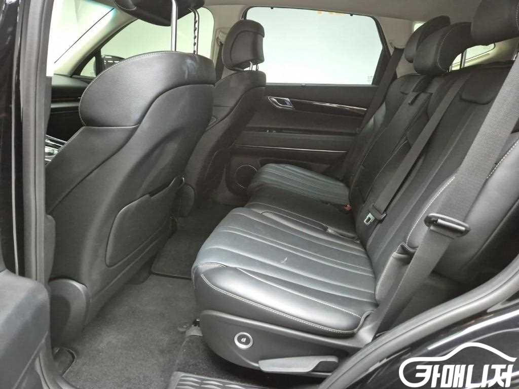 Genesis GV80 Gasoline 3.5T AWD thumbnail 12