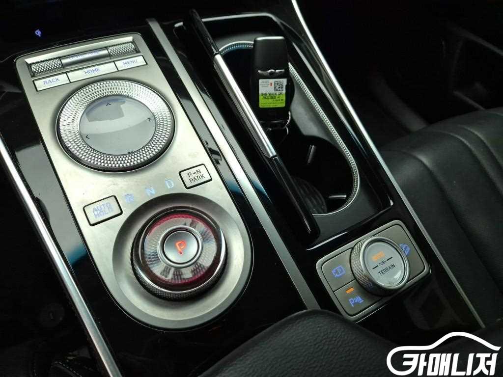 Genesis GV80 Gasoline 3.5T AWD thumbnail 8