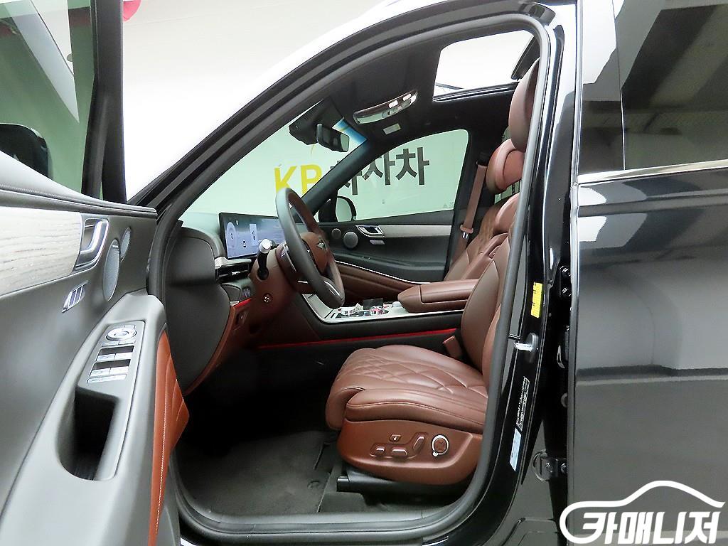 Genesis GV80 Gasoline 3.5T AWD thumbnail 13