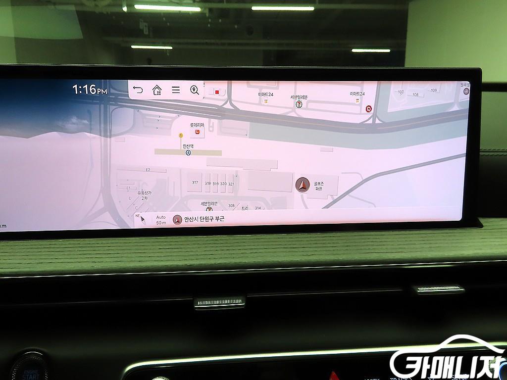 Genesis GV80 Gasoline 3.5T AWD thumbnail 9