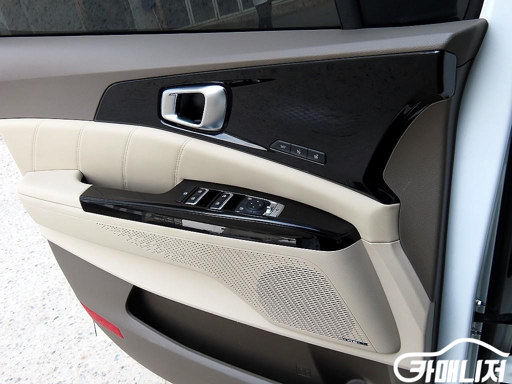 Kia Carnival Carnival 4th Gen Gasoline 9-Seater Hi-Limousine thumbnail 12