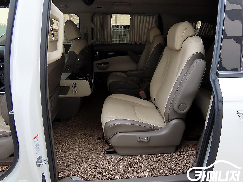 Kia Carnival Carnival 4th Gen Gasoline 9-Seater Hi-Limousine thumbnail 6