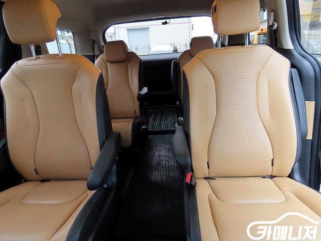 Kia Carnival Carnival 4th Gen Gasoline 9-Seater Noblesse thumbnail 7