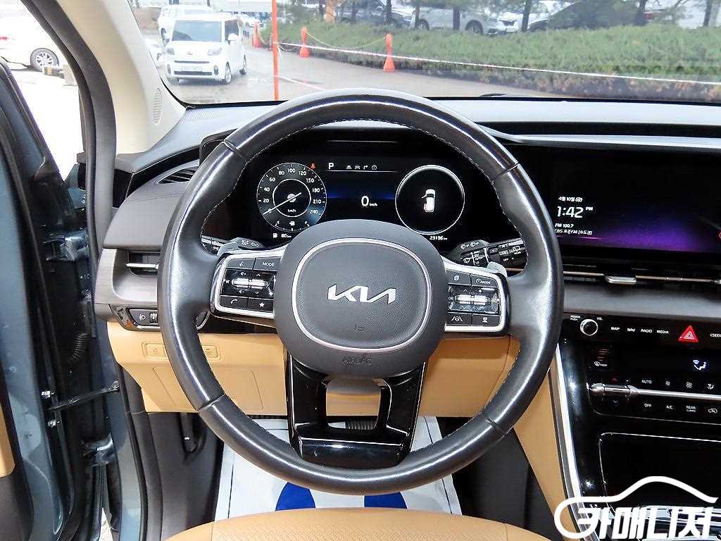 Kia Carnival Carnival 4th Gen Gasoline 9-Seater Noblesse thumbnail 9