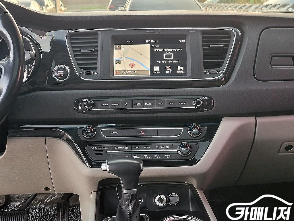 Kia Carnival The New Carnival Diesel 9-Seater Noblesse thumbnail 10