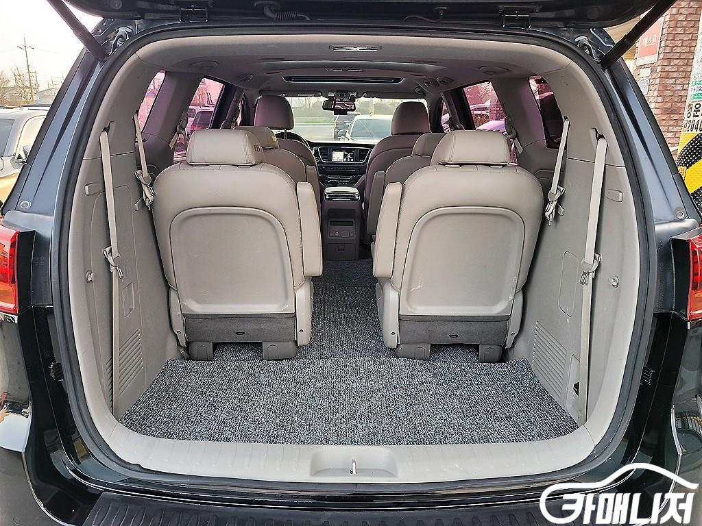 Kia Carnival The New Carnival Diesel 9-Seater Noblesse thumbnail 17