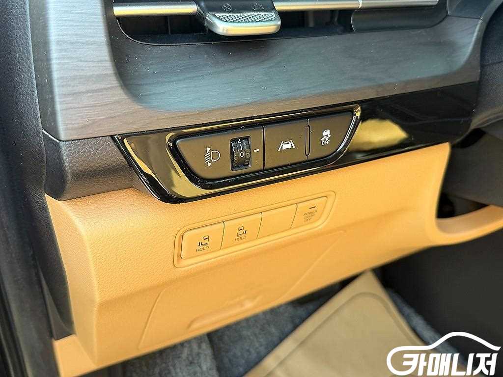 Kia Carnival Carnival 4th Gen Diesel 9-Seater Prestige thumbnail 13