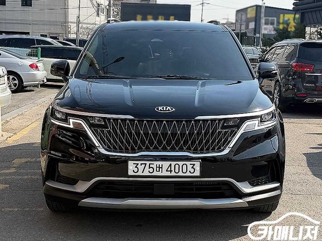 Kia Carnival Carnival 4th Gen Diesel 9-Seater Prestige thumbnail 2