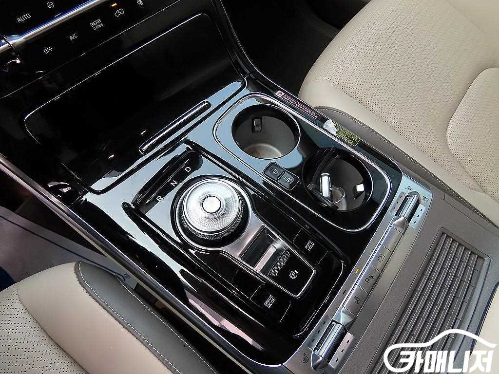 Kia Carnival Carnival 4th Gen Gasoline 9-Seater Hi-Limousine thumbnail 11