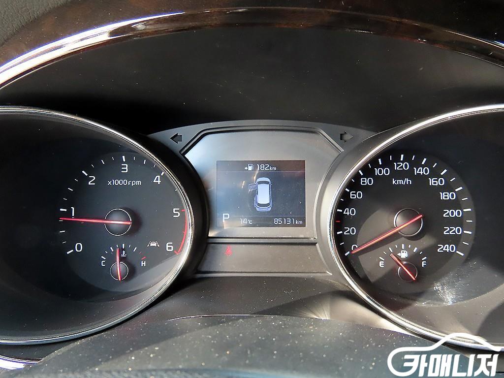 Kia Carnival The New Carnival Diesel 9-Seater Prestige thumbnail 10