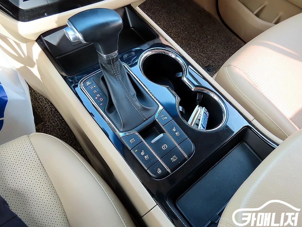 Kia Carnival The New Carnival Diesel 9-Seater Prestige thumbnail 11