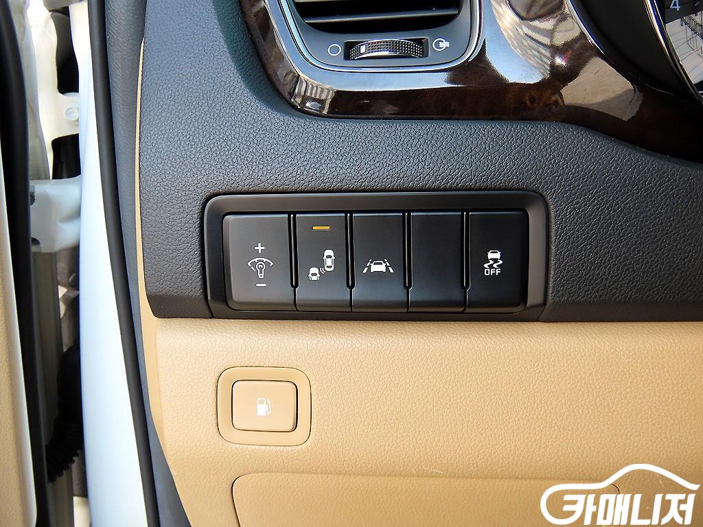 Kia Carnival The New Carnival Diesel 9-Seater Prestige thumbnail 13