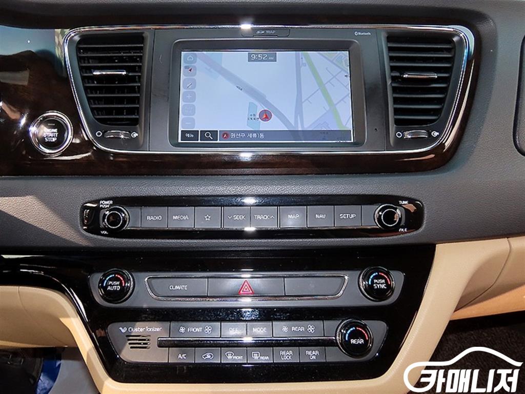 Kia Carnival The New Carnival Diesel 9-Seater Prestige thumbnail 14