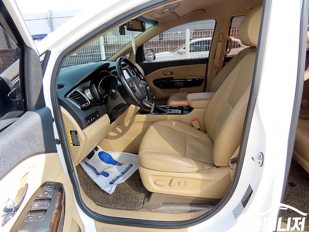 Kia Carnival The New Carnival Diesel 9-Seater Prestige thumbnail 5