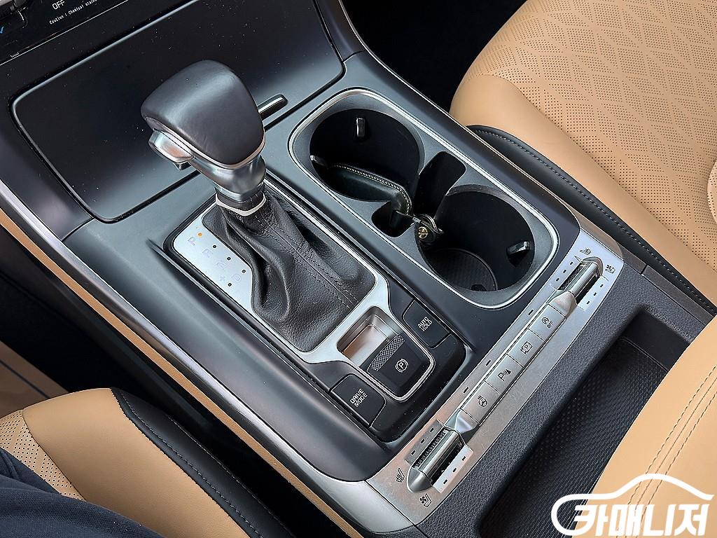 Kia Carnival Carnival 4th Gen Diesel 9-Seater Prestige thumbnail 11