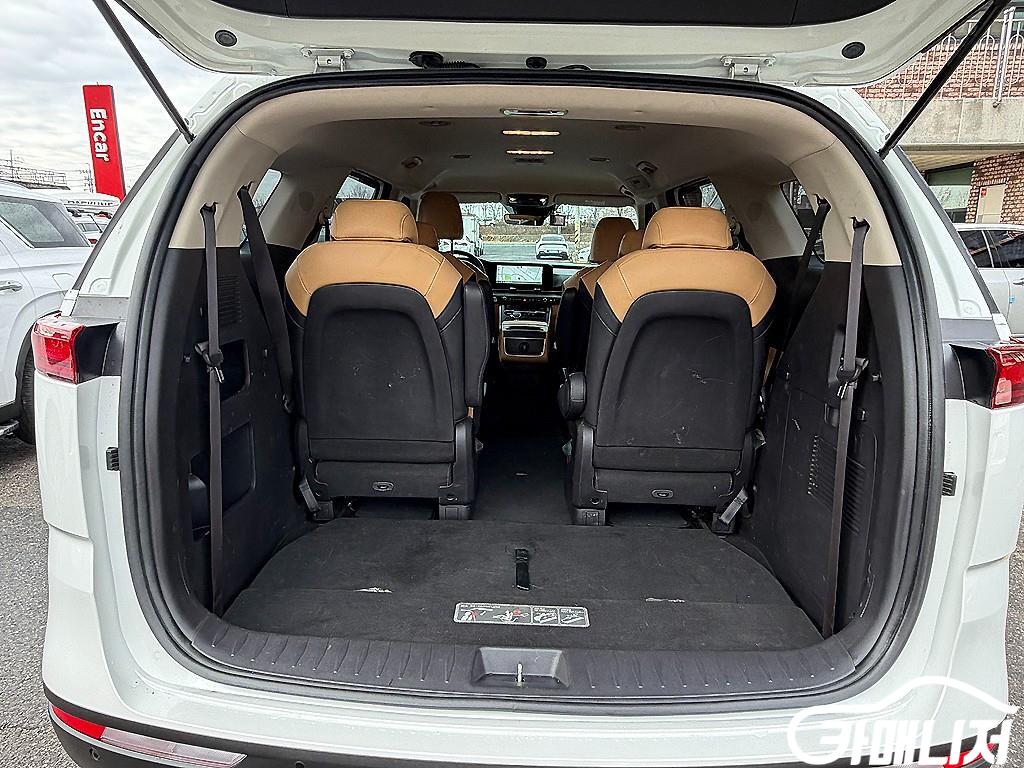 Kia Carnival Carnival 4th Gen Diesel 9-Seater Prestige thumbnail 18