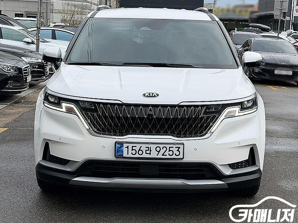 Kia Carnival Carnival 4th Gen Diesel 9-Seater Prestige thumbnail 2