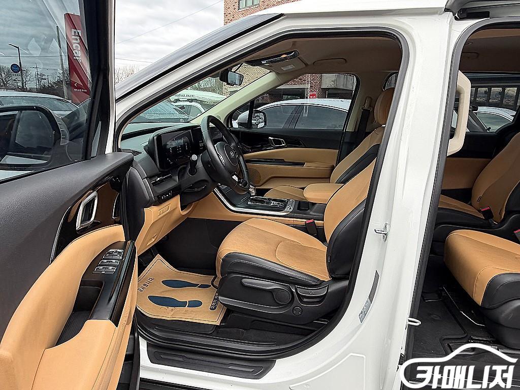 Kia Carnival Carnival 4th Gen Diesel 9-Seater Prestige thumbnail 6